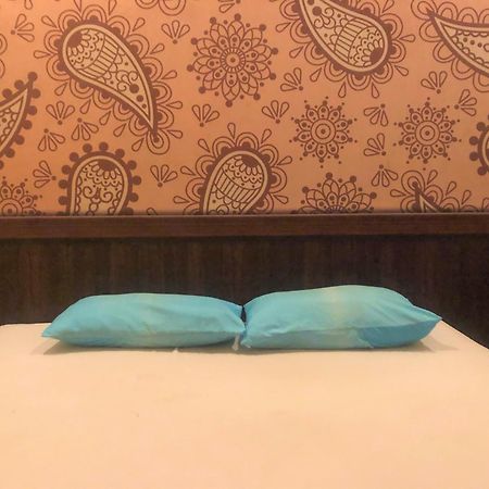 Wisma Idola Palopo Bagian luar foto