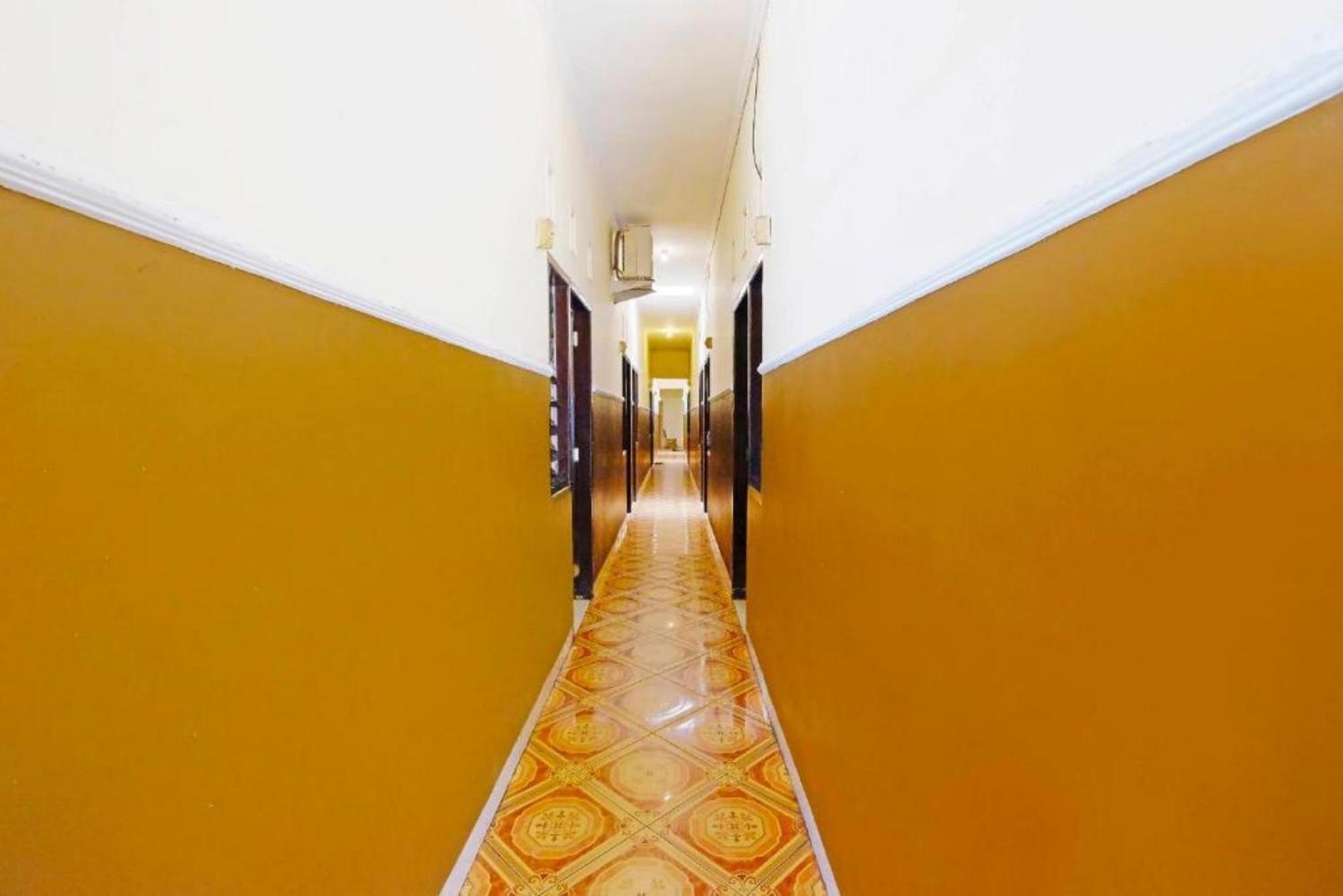 Wisma Idola Palopo Bagian luar foto