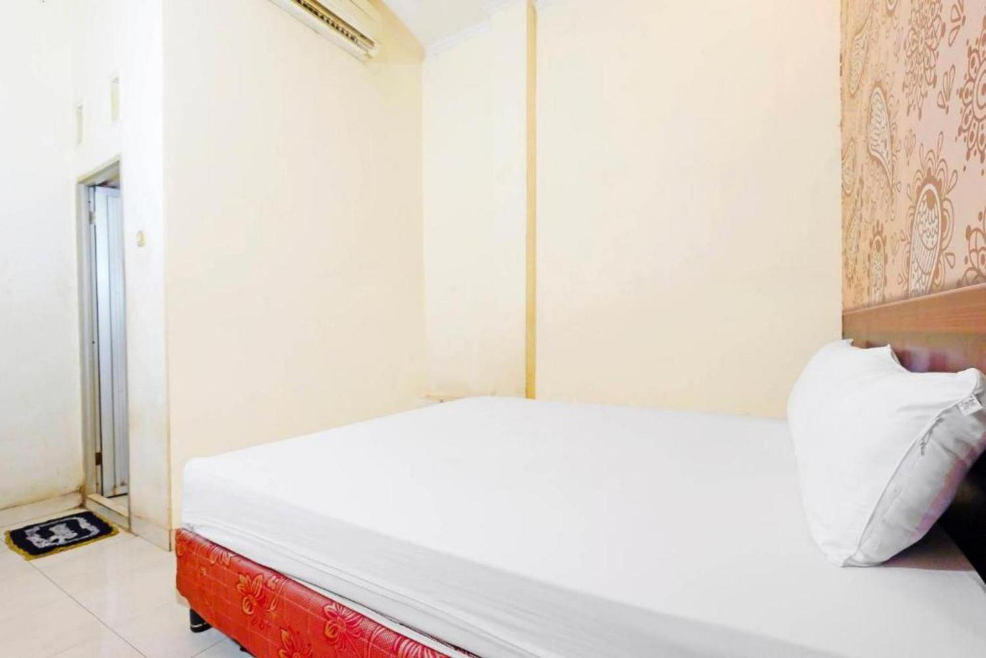 Wisma Idola Palopo Bagian luar foto