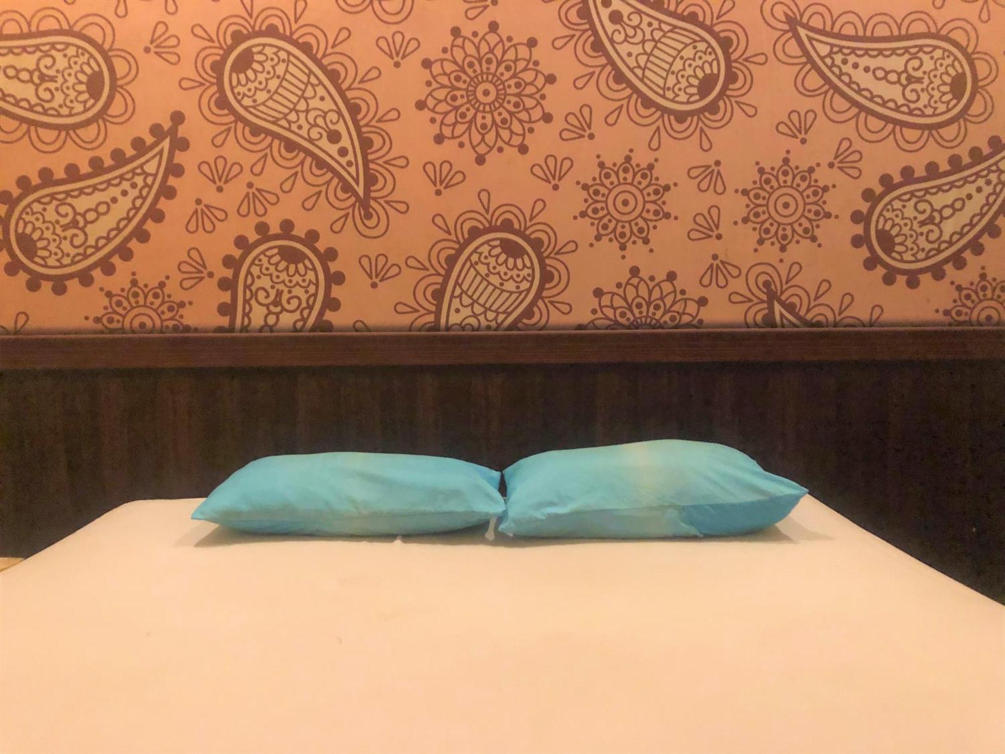 Wisma Idola Palopo Bagian luar foto